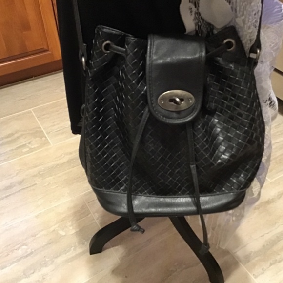 TopTen Crossbody Woven Drawstring Bucket Bag - New - Picture 8 of 10